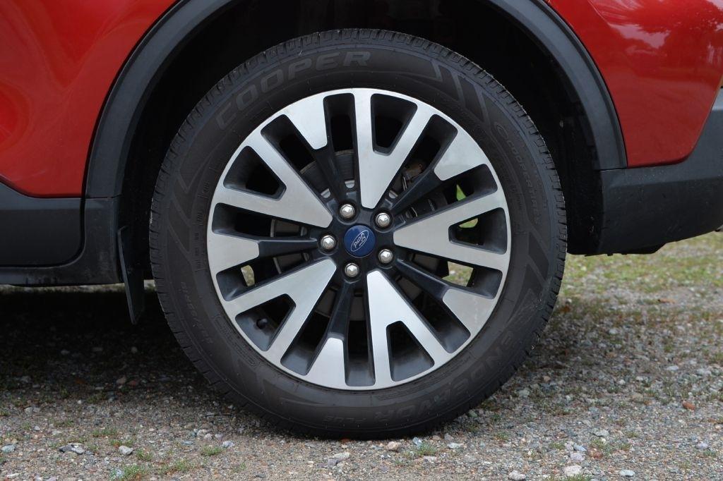 2020 Ford Escape SEL - Photo 15