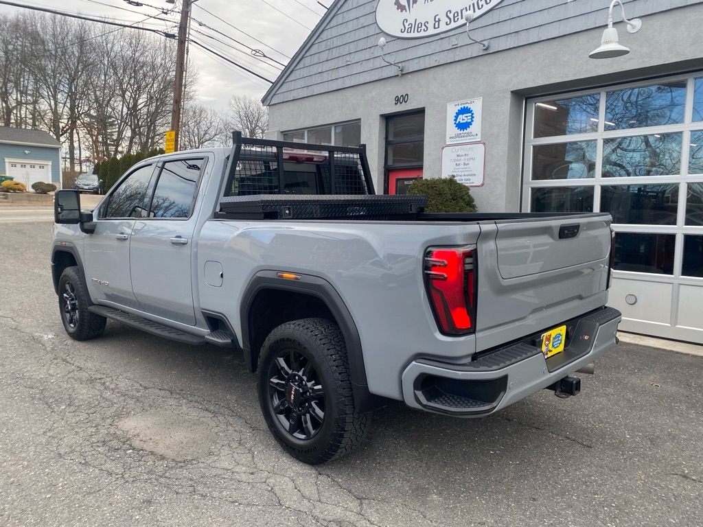 GMC Sierra 2500HD AT4 Crew Cab 4WD 2024