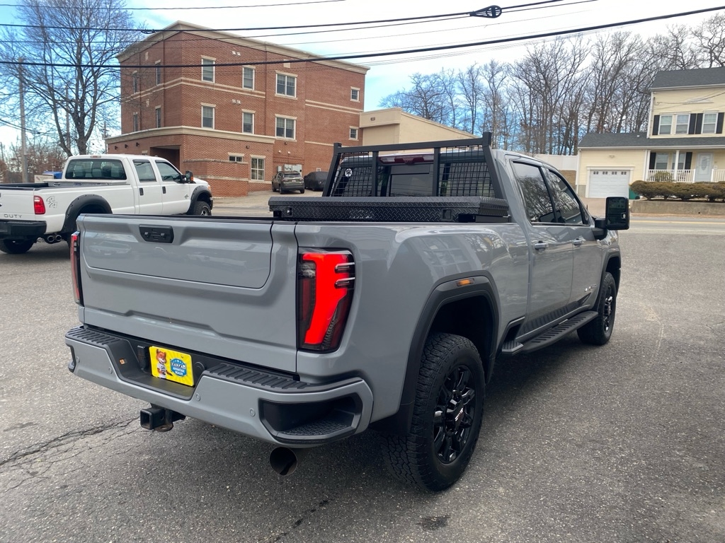 GMC Sierra 2500HD AT4 Crew Cab 4WD 2024