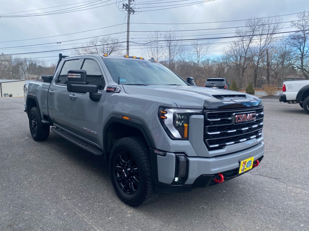 GMC Sierra 2500HD AT4 Crew Cab 4WD 2024