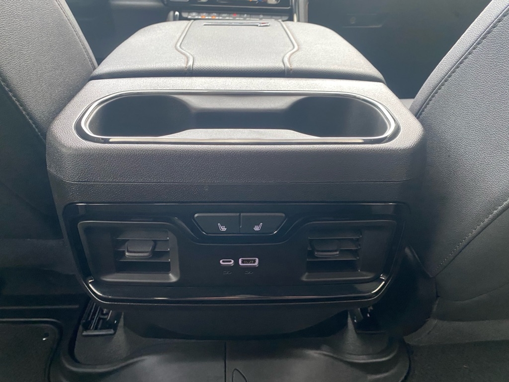 GMC Sierra 2500HD AT4 Crew Cab 4WD 2024