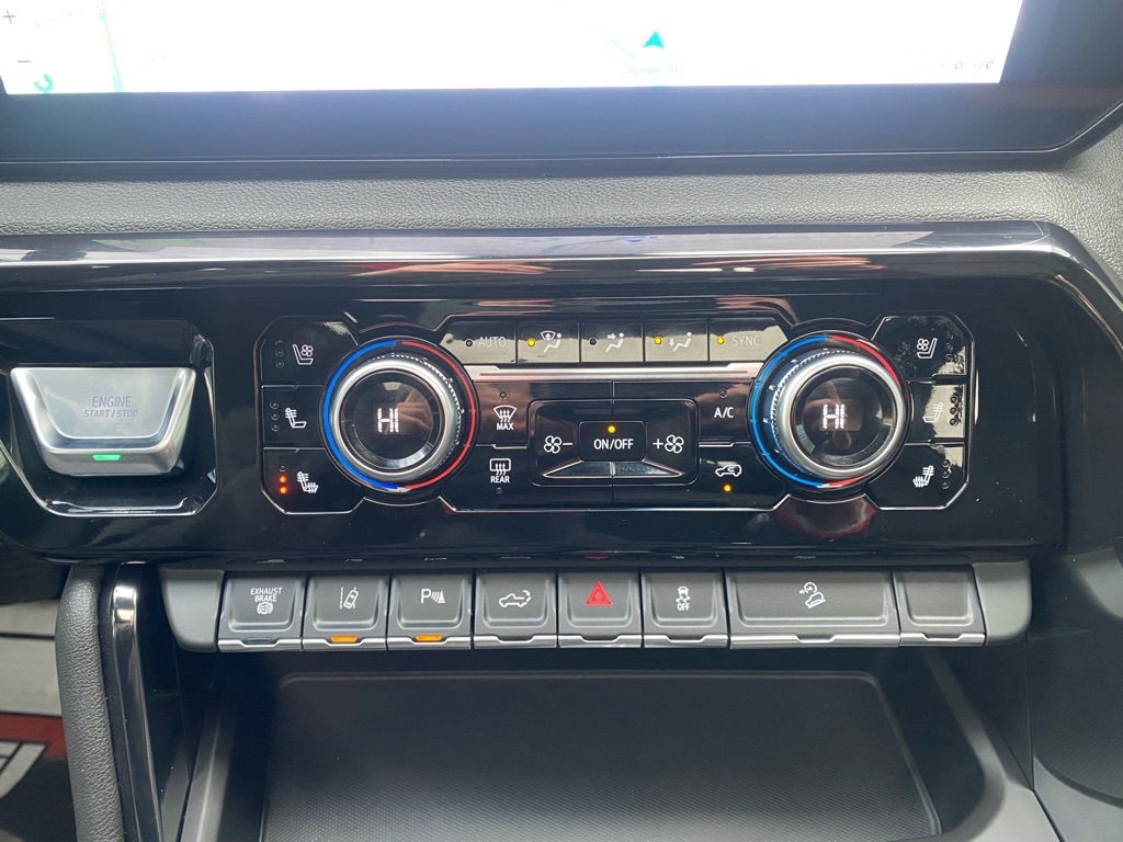 GMC Sierra 2500HD AT4 Crew Cab 4WD 2024