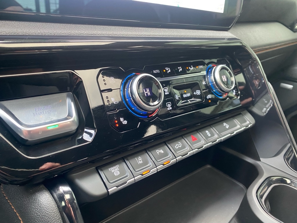 GMC Sierra 2500HD AT4 Crew Cab 4WD 2024