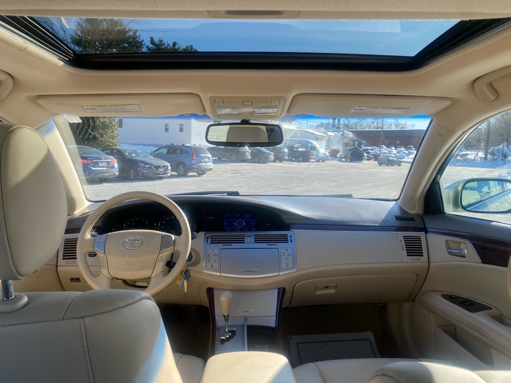 Toyota Avalon XLS 2008