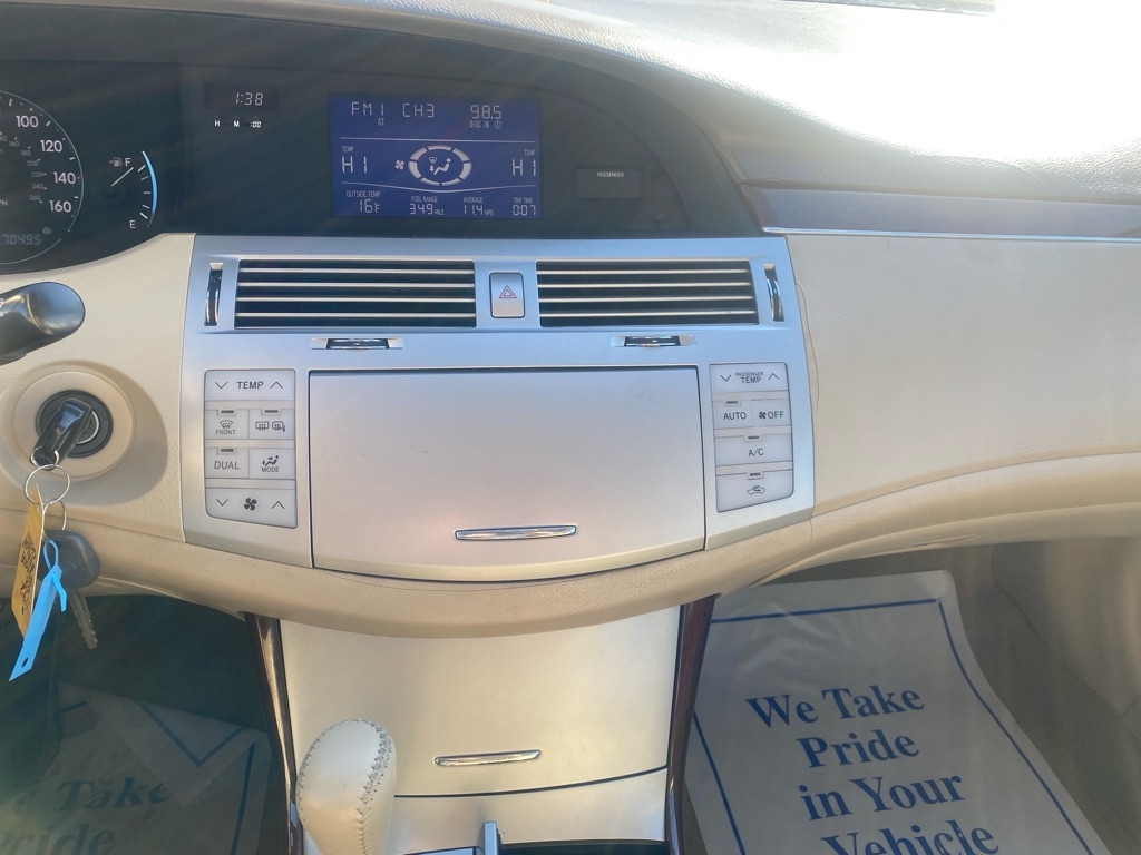 Toyota Avalon XLS 2008