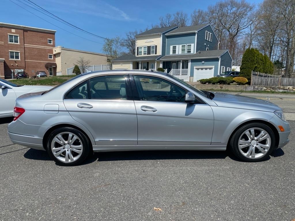 Mercedes-Benz C-Class C300 4MATIC Luxury Sedan 2009