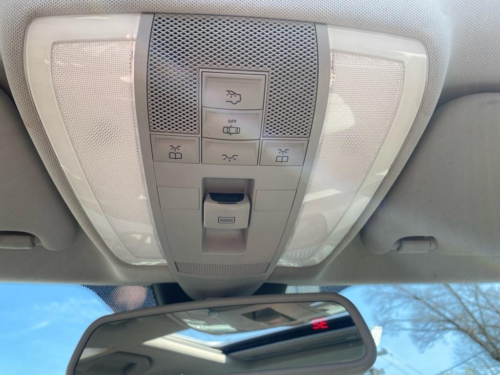 Mercedes-Benz C-Class C300 4MATIC Luxury Sedan 2009