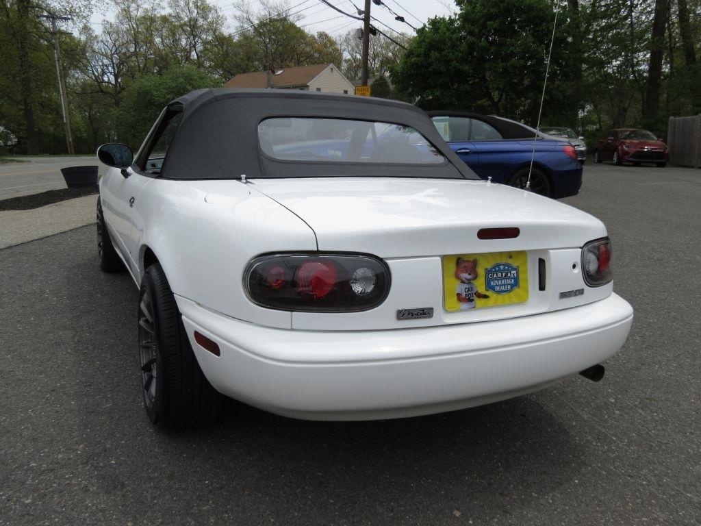 Mazda MX-5 Miata Base 1990