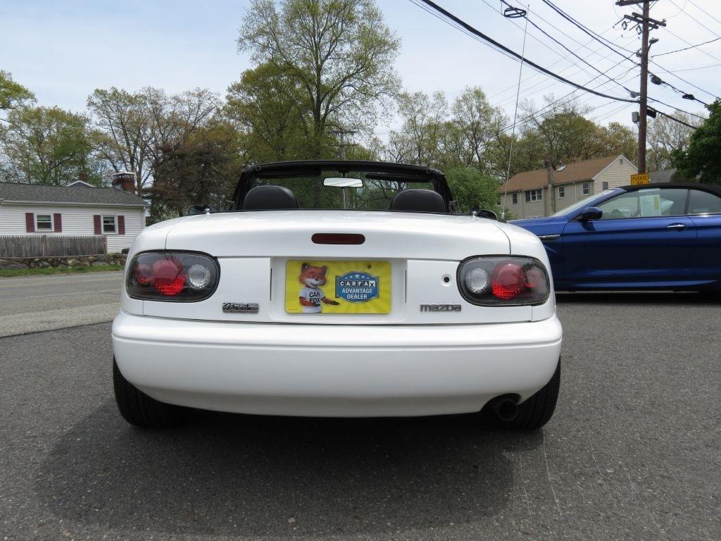 Mazda MX-5 Miata Base 1990