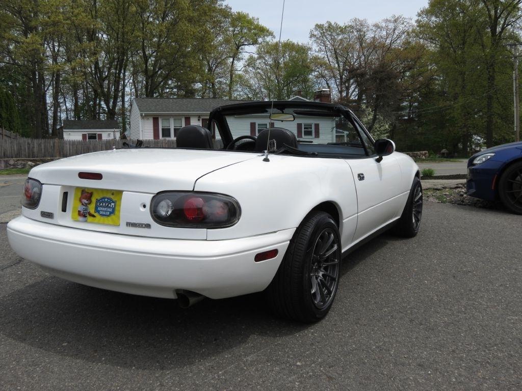 Mazda MX-5 Miata Base 1990