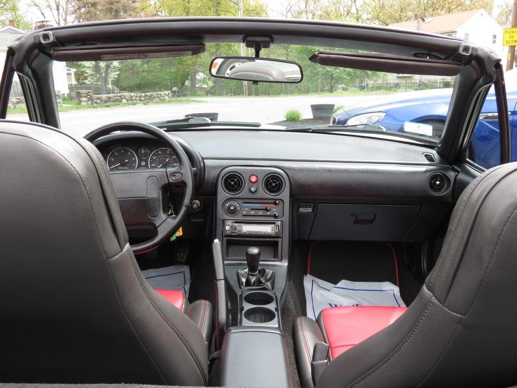 Mazda MX-5 Miata Base 1990