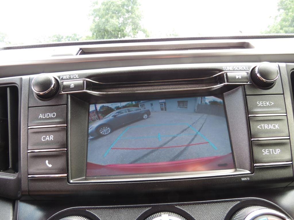 Toyota RAV4 LE AWD 2016