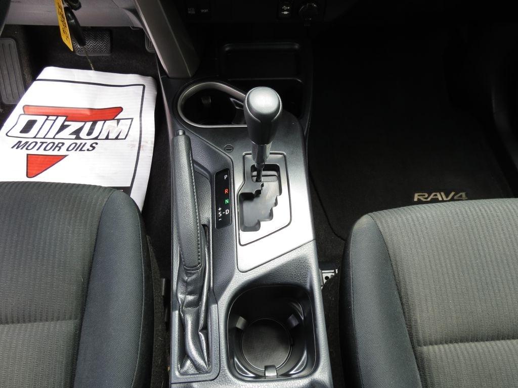 Toyota RAV4 LE AWD 2016