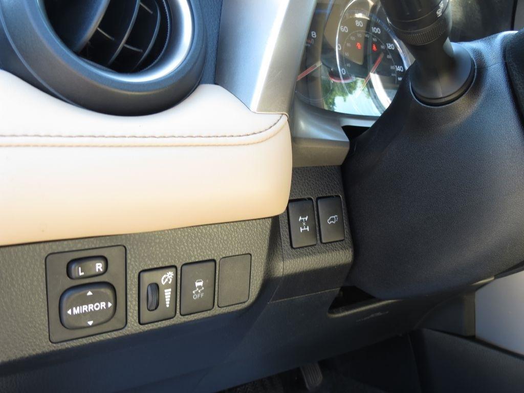 Toyota RAV4 Limited AWD 2015