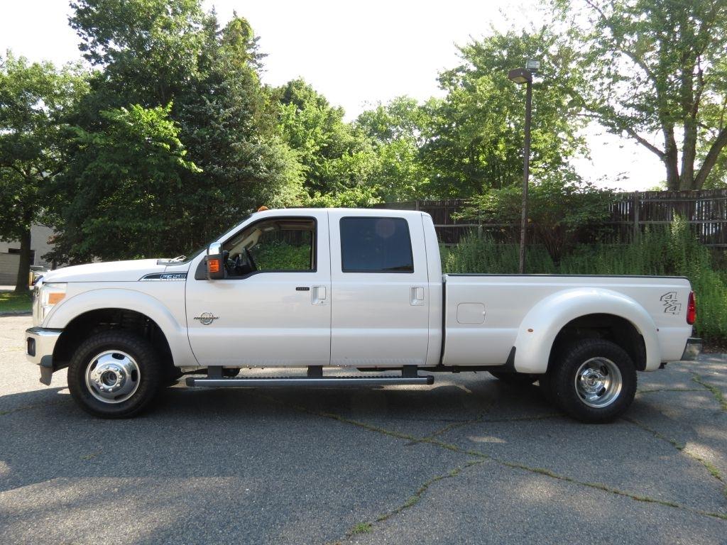 Ford F-350 SD Lariat Crew Cab DRW 4WD 2011