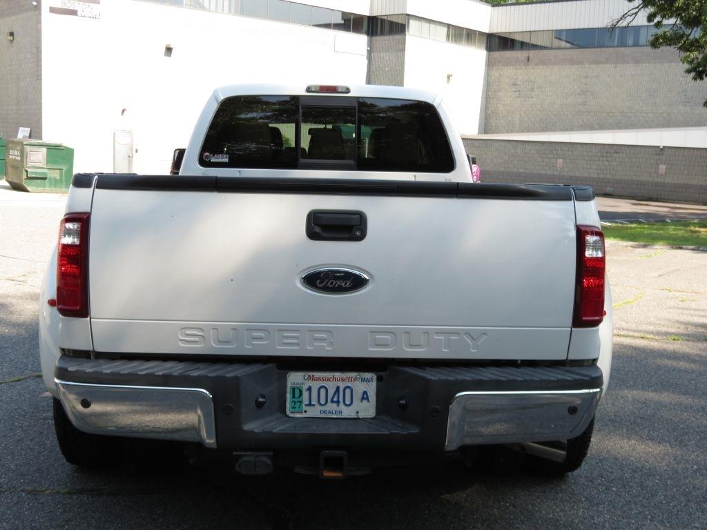 Ford F-350 SD Lariat Crew Cab DRW 4WD 2011