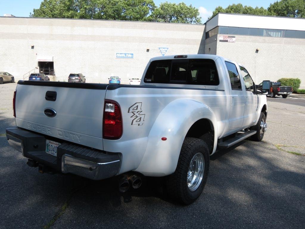 Ford F-350 SD Lariat Crew Cab DRW 4WD 2011