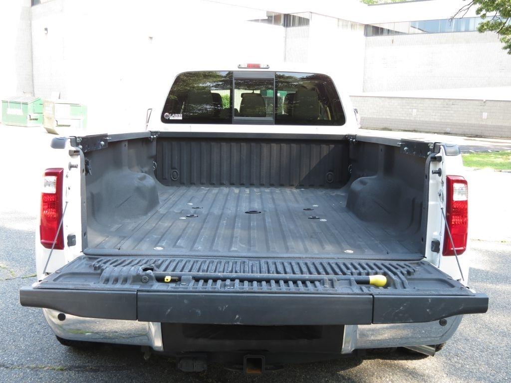 Ford F-350 SD Lariat Crew Cab DRW 4WD 2011