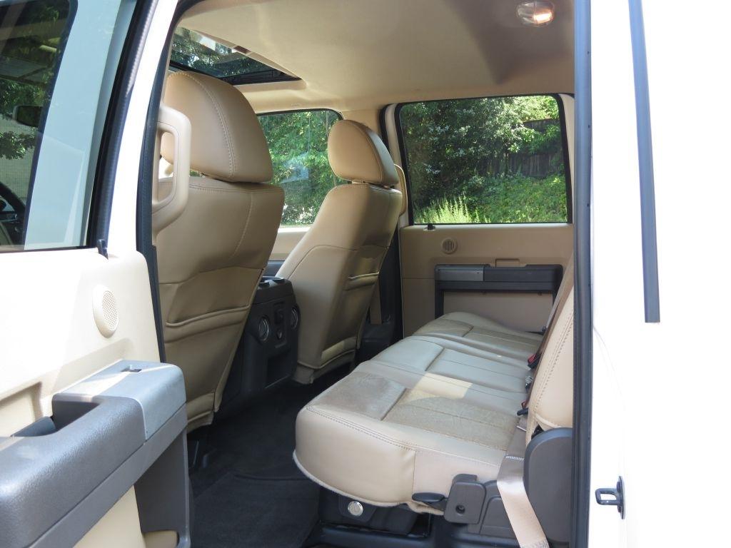 Ford F-350 SD Lariat Crew Cab DRW 4WD 2011