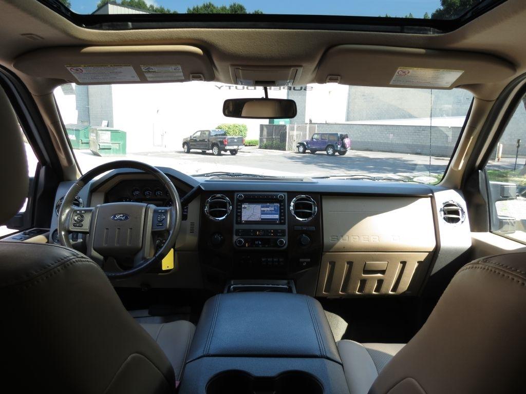 Ford F-350 SD Lariat Crew Cab DRW 4WD 2011