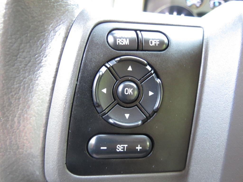 Ford F-350 SD Lariat Crew Cab DRW 4WD 2011