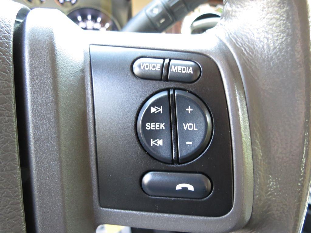 Ford F-350 SD Lariat Crew Cab DRW 4WD 2011
