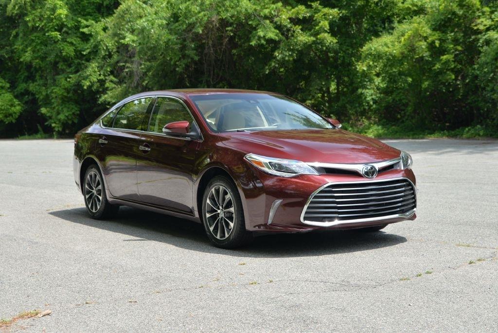 Toyota Avalon XLE 2017