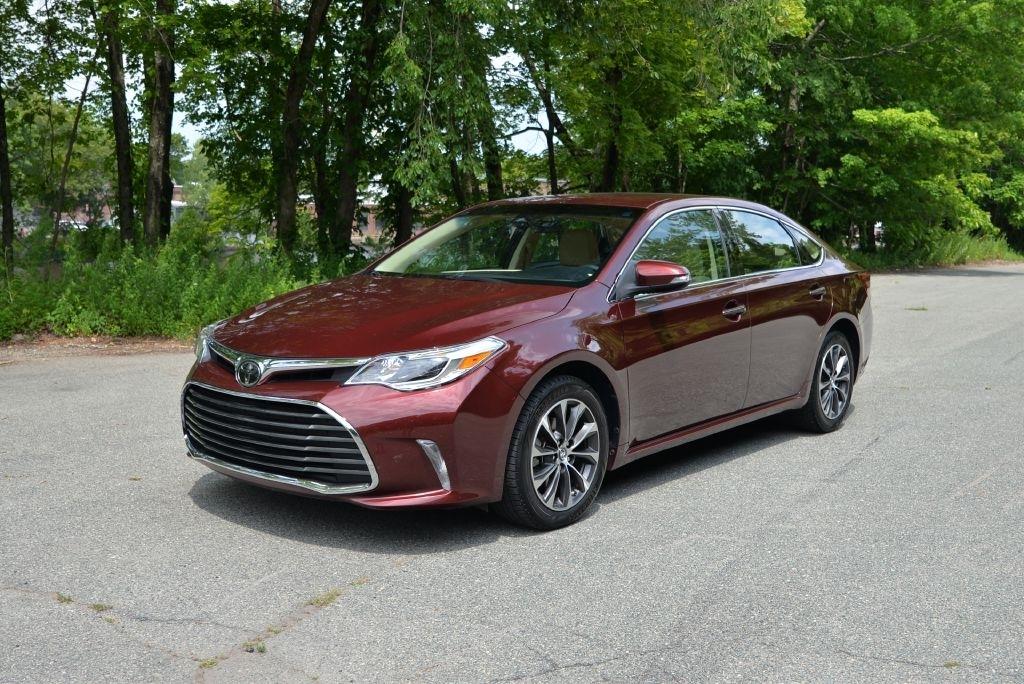 Toyota Avalon XLE 2017