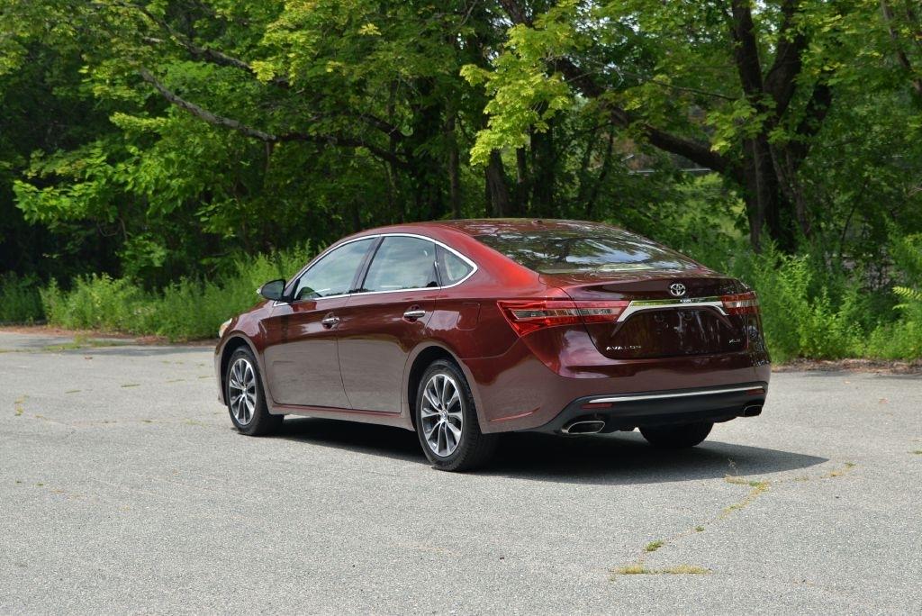 Toyota Avalon XLE 2017