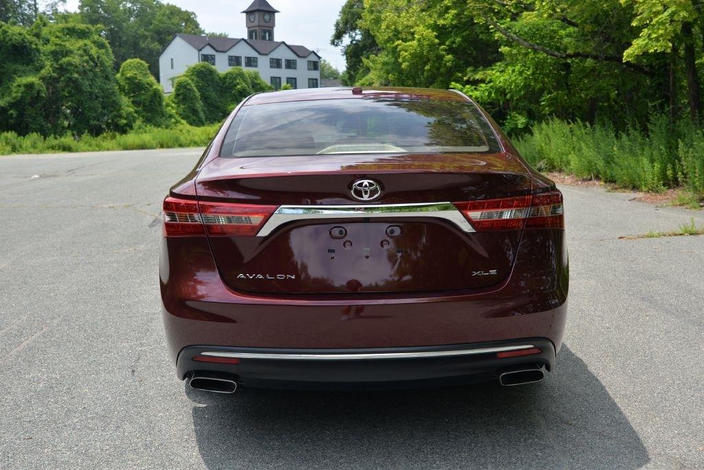 Toyota Avalon XLE 2017