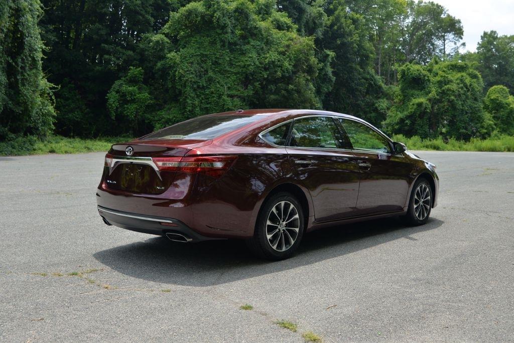 Toyota Avalon XLE 2017