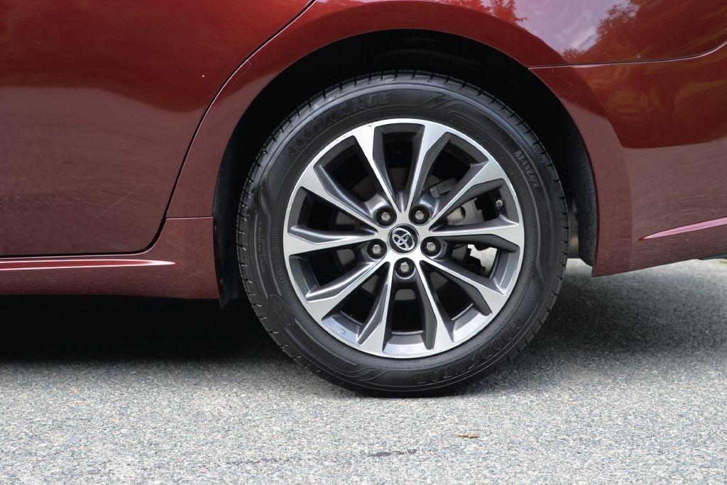 Toyota Avalon XLE 2017