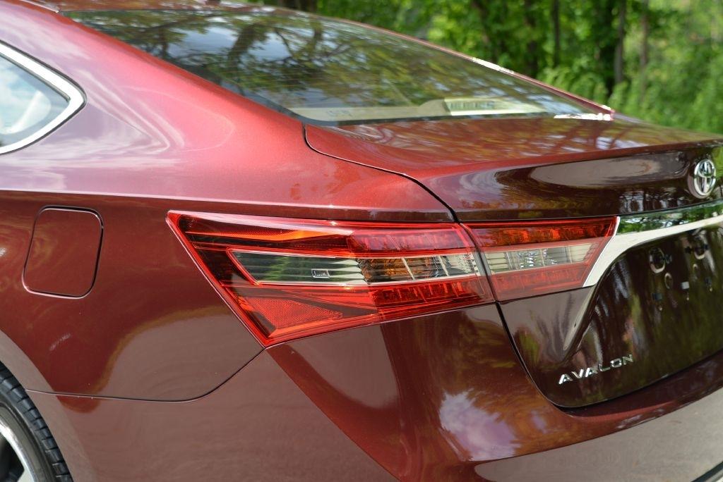 Toyota Avalon XLE 2017