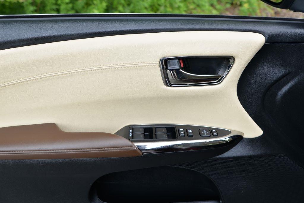 Toyota Avalon XLE 2017