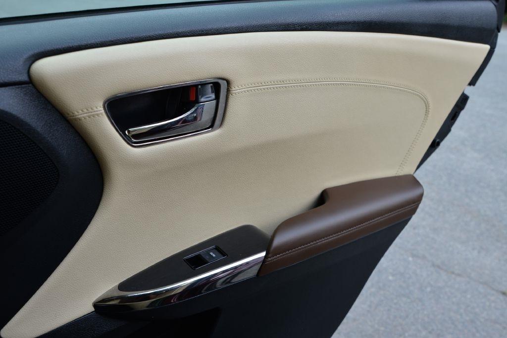 Toyota Avalon XLE 2017