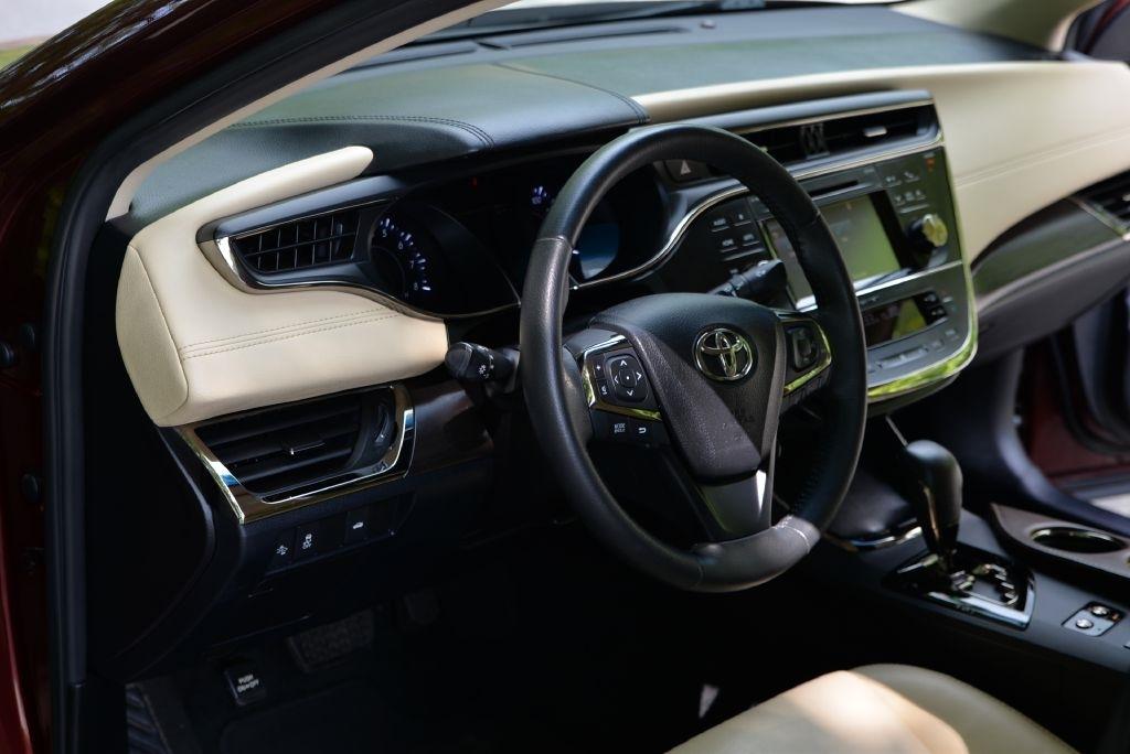 Toyota Avalon XLE 2017
