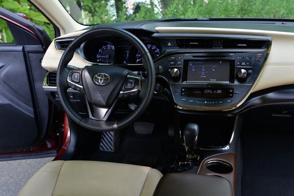 Toyota Avalon XLE 2017
