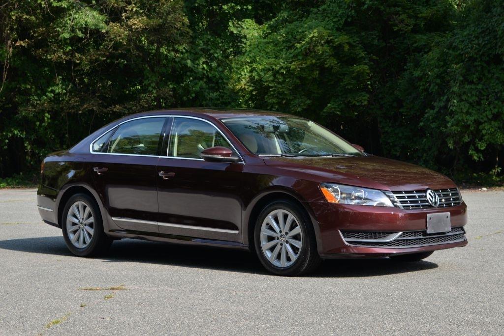 Volkswagen Passat 2.5L SEL 2012