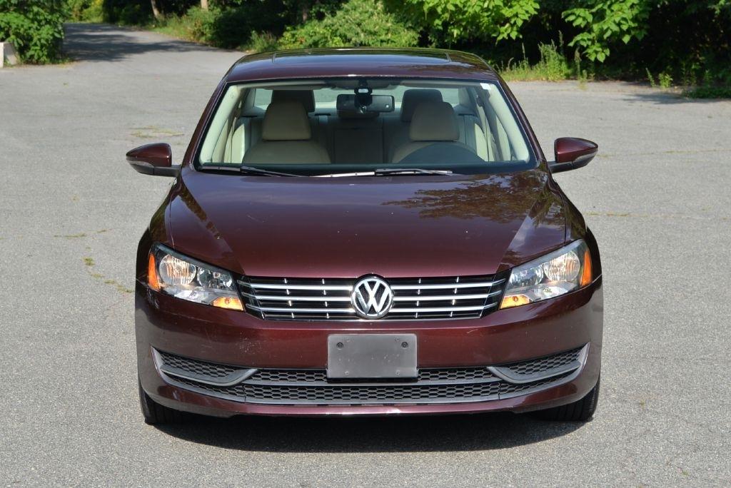 Volkswagen Passat 2.5L SEL 2012