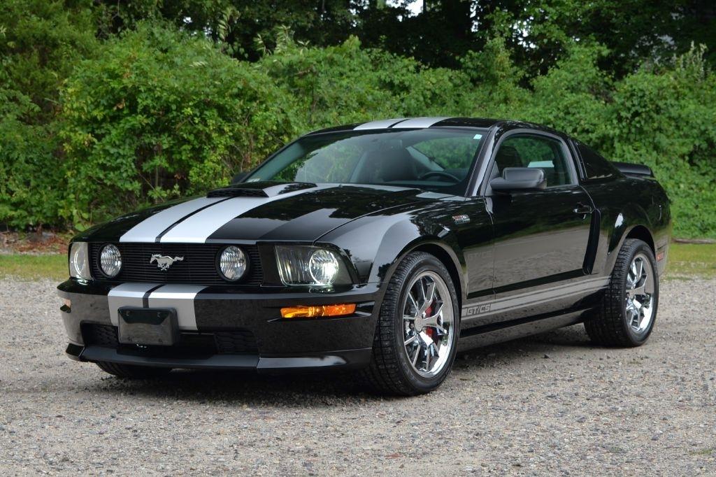 Ford Mustang GT Deluxe Coupe 2007