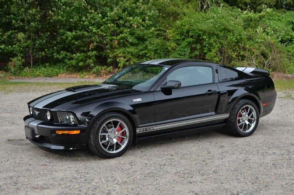 Ford Mustang GT Deluxe Coupe 2007