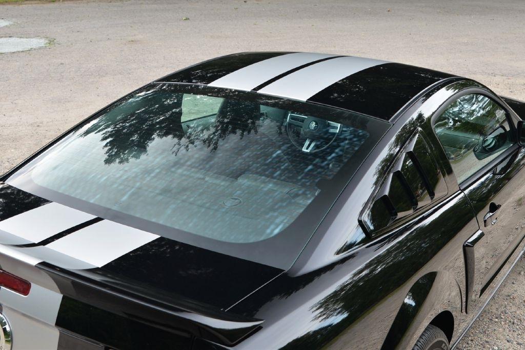 Ford Mustang GT Deluxe Coupe 2007