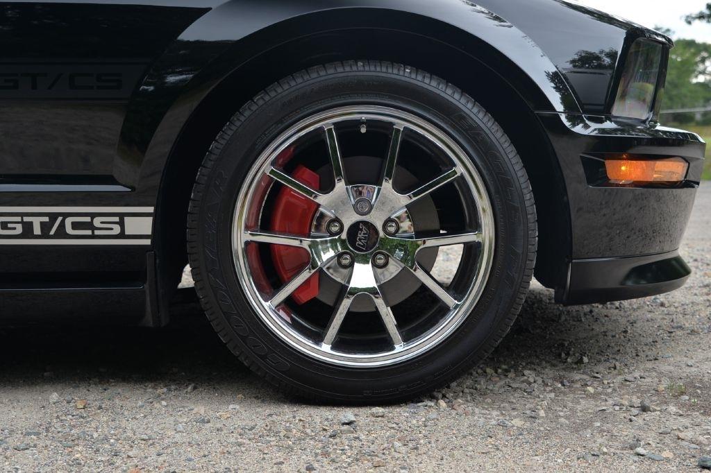 Ford Mustang GT Deluxe Coupe 2007