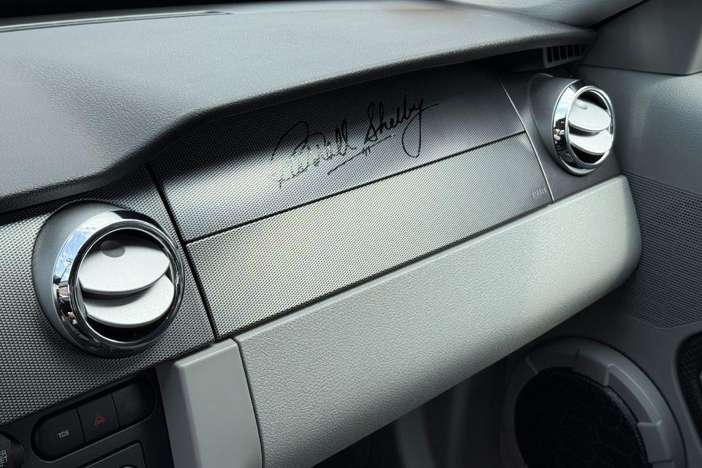 Ford Mustang GT Deluxe Coupe 2007