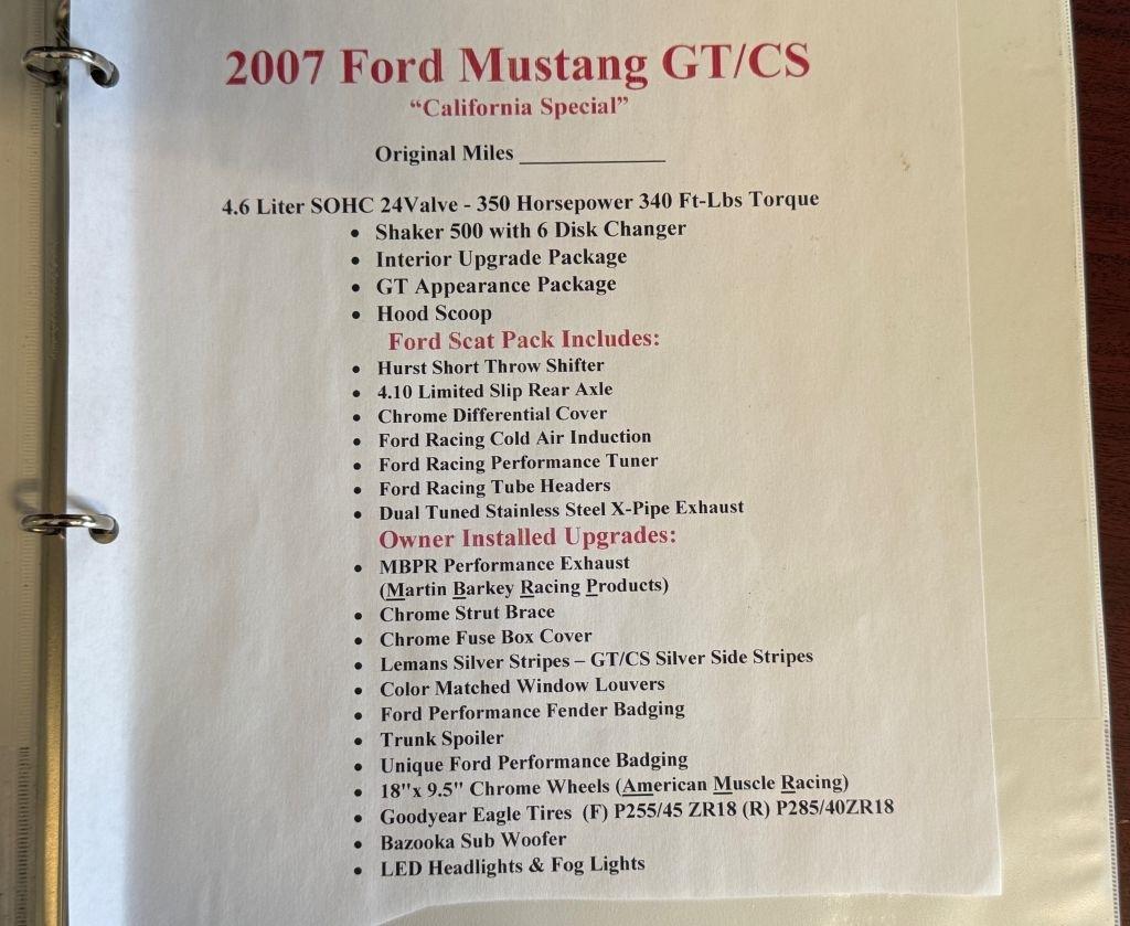 Ford Mustang GT Deluxe Coupe 2007