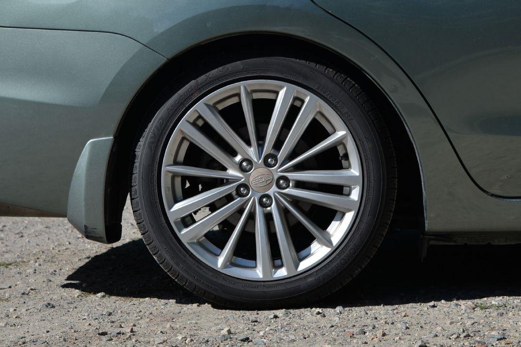 Subaru Impreza Premium Plus 4-Door+S/R 2014