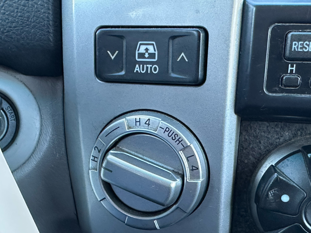Toyota 4Runner Limited V6 4WD 2005