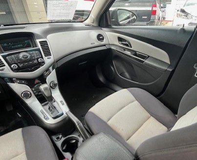2012 Chevrolet Cruze LS - Photo 13