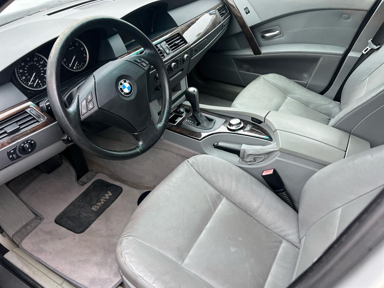 BMW 530i  2004