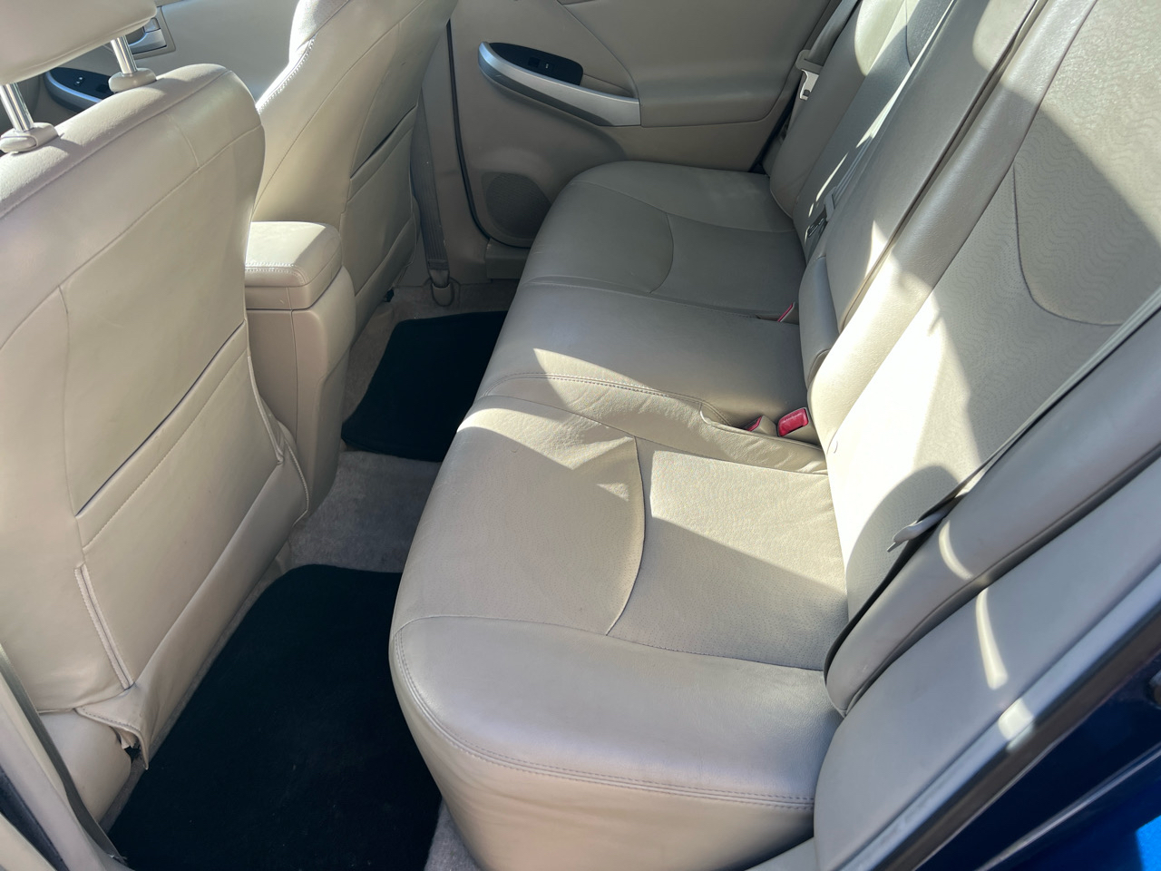 Toyota Prius Prius V 2010